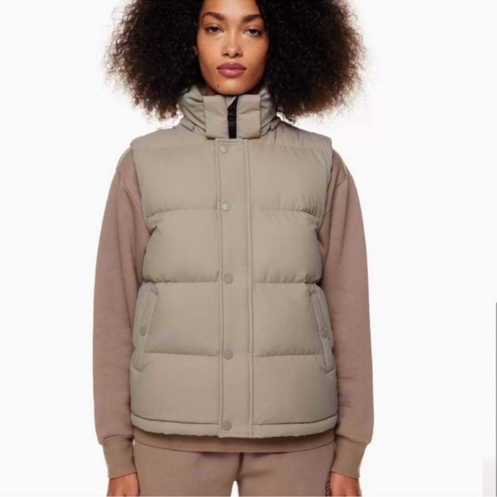 Aritzia Gray Puffer Vest